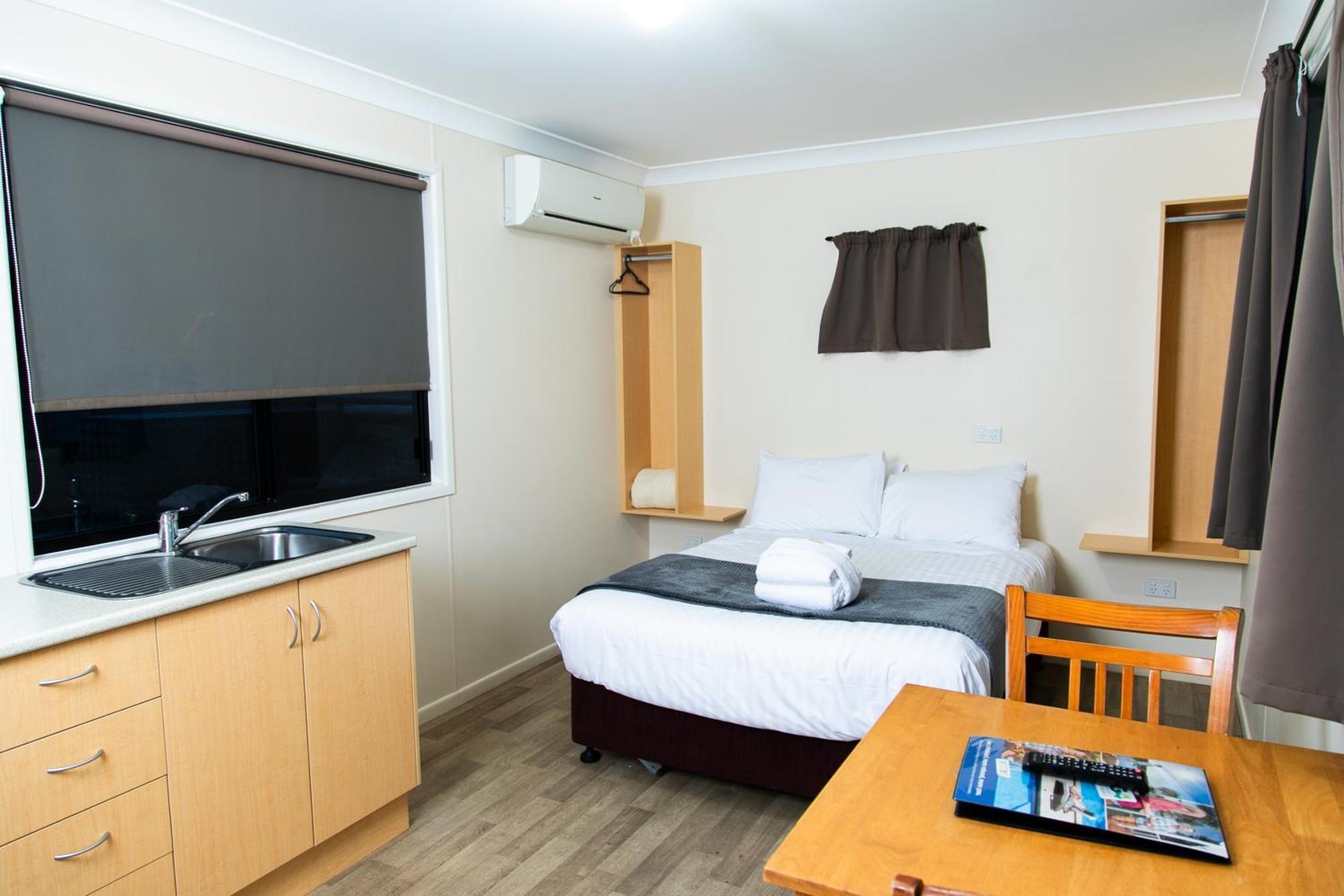 Big4 Toowoomba Garden City Holiday Park Room photo
