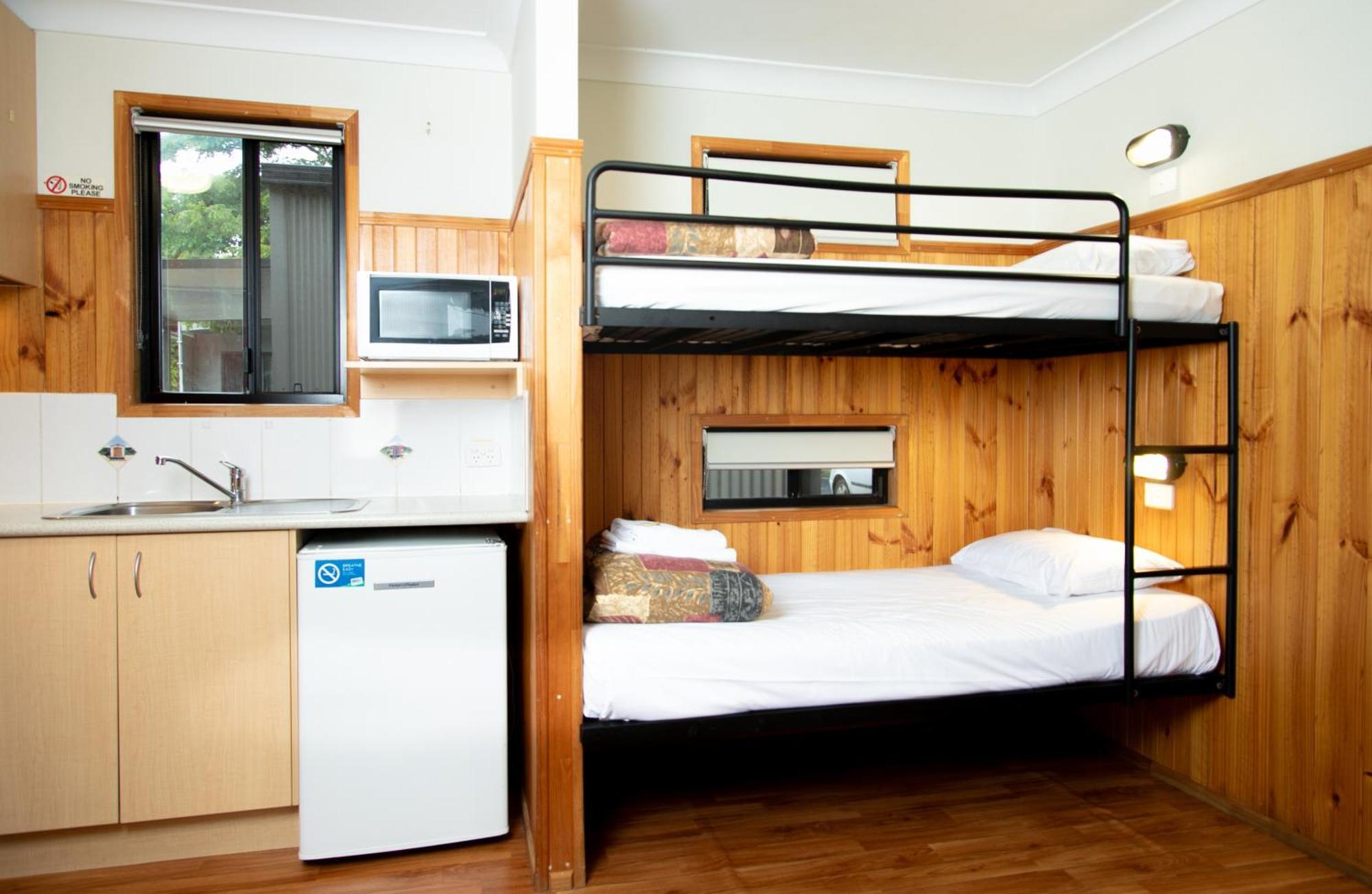 Big4 Toowoomba Garden City Holiday Park Room photo