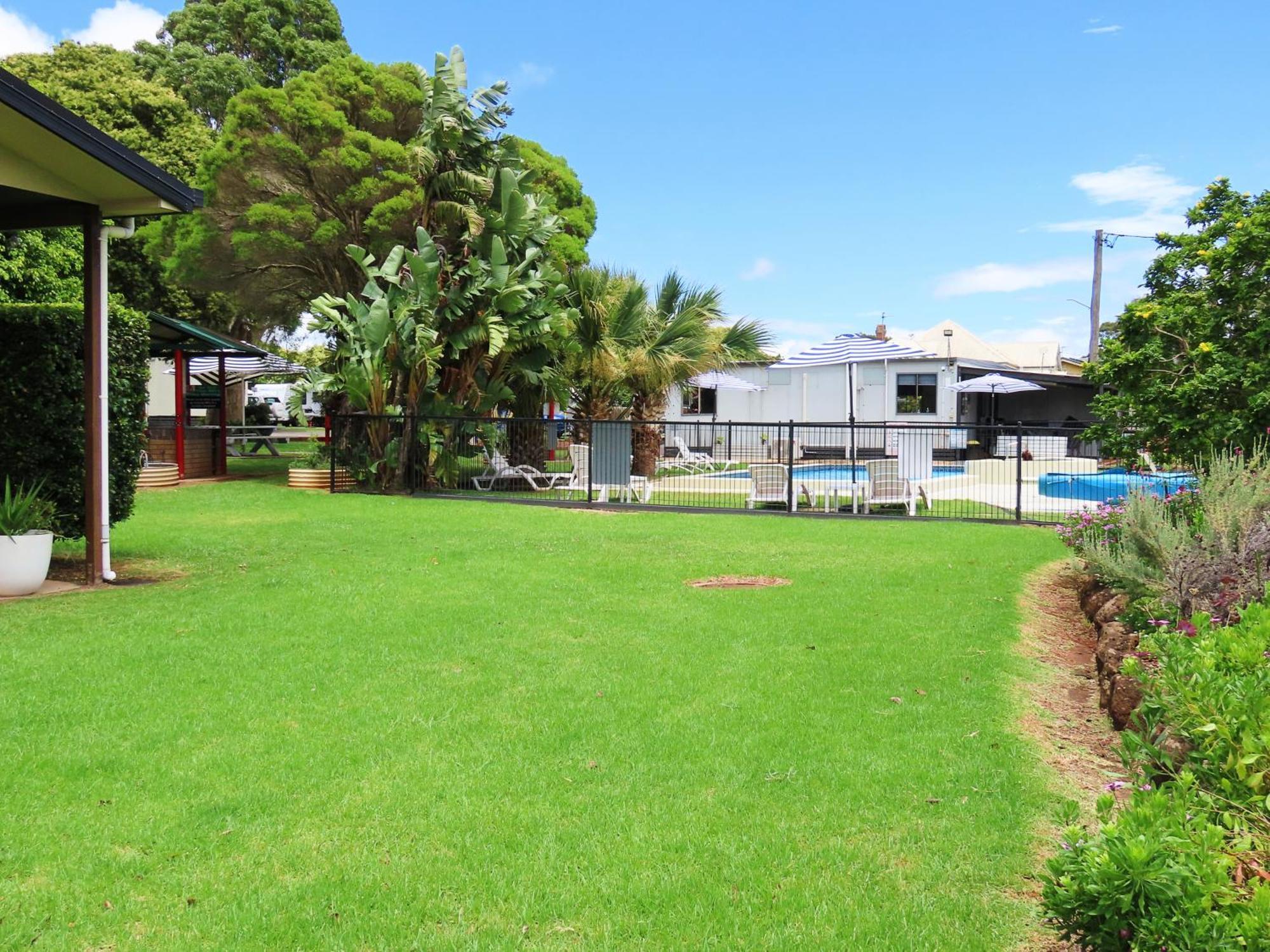 Big4 Toowoomba Garden City Holiday Park Exterior photo